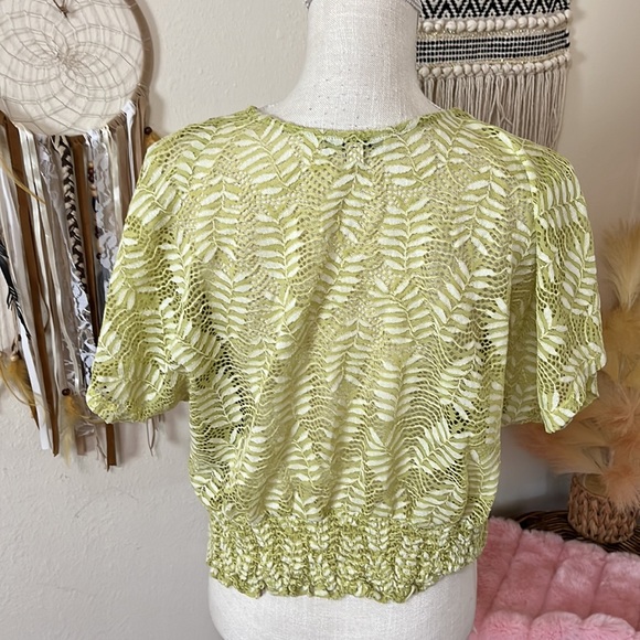 Avocado Green Leaf Patterned Top by June & Hudson/ Size XL - Picture 7 of 9
